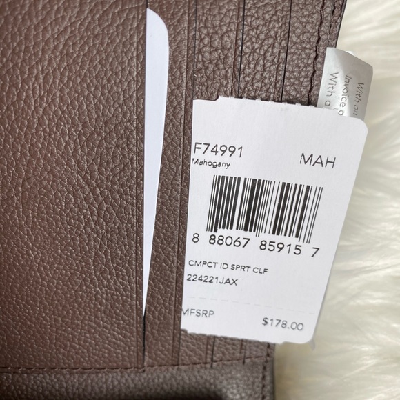 Coach Men’s Wallet - Picture 7 of 7